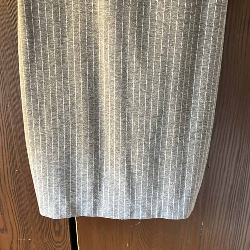 Banana Republic Basic Gray With White Stripped Dr… - image 4